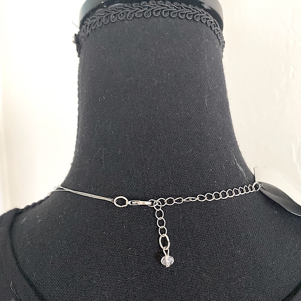 Silver “Invisible” Necklace With White And Hot Pink Beads - Picture 13 of 16